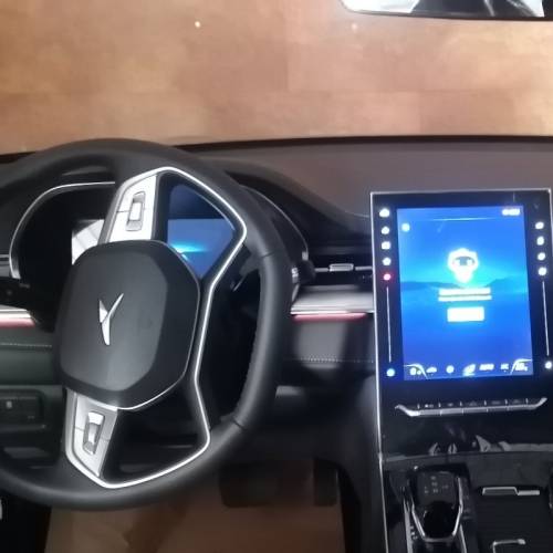 کی ام سی مدل J7 سال 1404  صفر