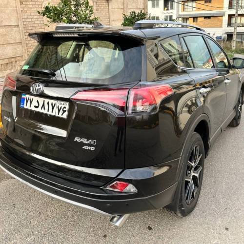 تویوتا مدل راوفور سال 2017  کارکرده