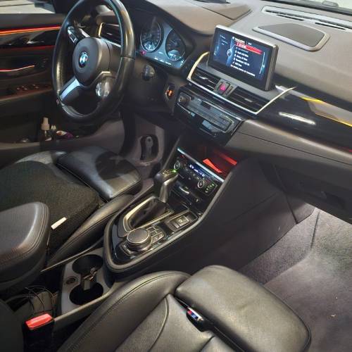 بی ام و مدل 218  کارکرده