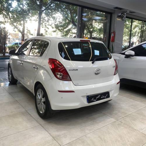 هیوندای i20 2015