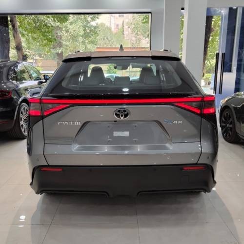 تویوتا مدل bz4x 615 مکس سال 2024  صفر