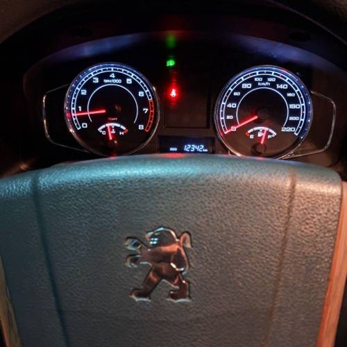 پژو مدل پارس سال 1403  کارکرده