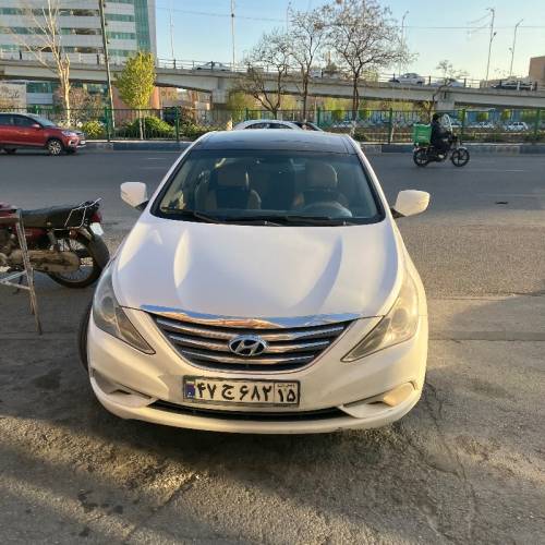 هیوندای مدل سوناتا YF  کارکرده