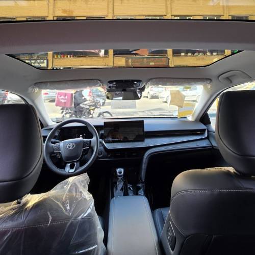 تویوتا مدل کمری هیبرید 2.5 لیتر پریمیوم ادیشن سال 2024  صفر